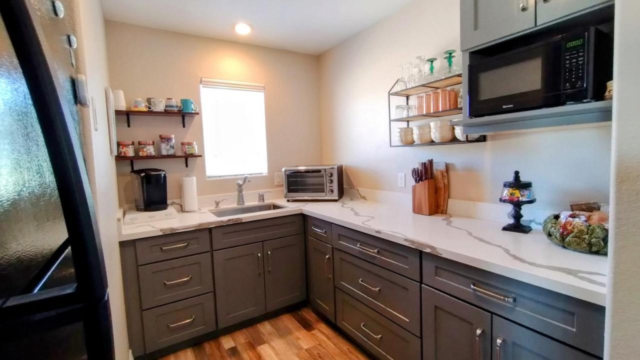 Falcon Cottage Pahrump Dış mekan fotoğraf